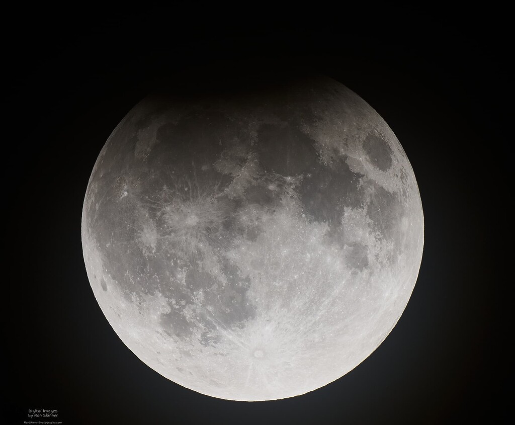 Partial Lunar Eclipse in Cleveland, Ohio - General - The Photographer's ...
